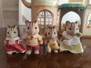Sylvanian Families Escuela Rural+Coche+Familias