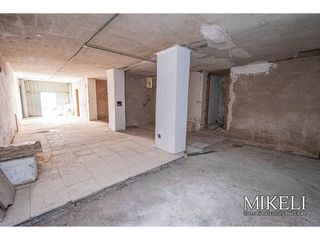 Local comercial en alquiler en Castilla - Hermida en Santander