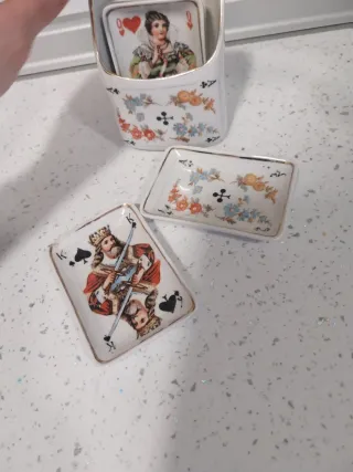 Cenicero porcelana flores y cartas