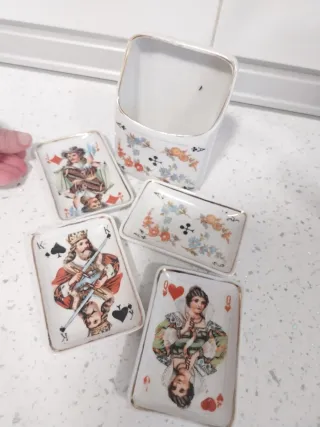 Cenicero porcelana flores y cartas