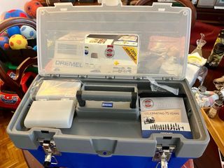 Dremel 300 con maletín Stanley sin estrenar.