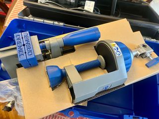 Dremel 300 con maletín Stanley sin estrenar.