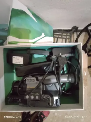 Cámara video Sharp modelo Camcorder VL M4S