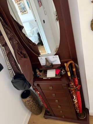 Mueble de salón madera y cristal