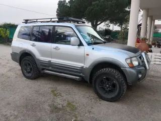 Mitsubishi Montero vendo o cambio por furgoneta