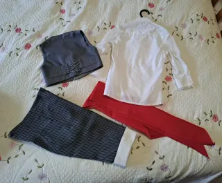 Traje corto bebé niño