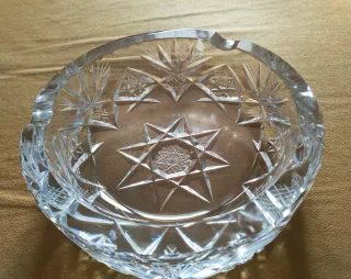 Posacenere in cristallo decorato