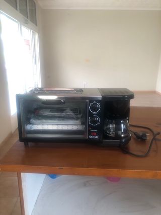 Cafetera, Grill y Tostadora 3 en 1