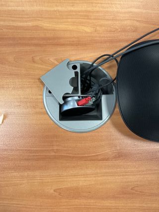 Mesa de reunión ovalada y 8 sillas