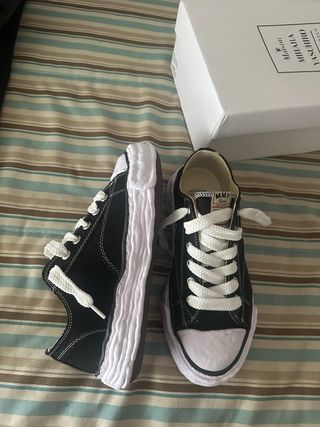 Mihara Yasuhiro Zapatillas Negras y Blancas