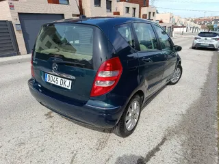 MERCEDES CLASE A AUTOMÁTICO GASOLINA PEGATINA C.