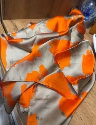 Pañuelo 100% Seda 88x88cm Naranja Beige