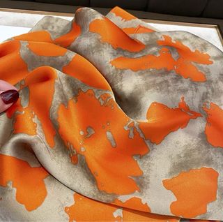 Pañuelo 100% Seda 88x88cm Naranja Beige