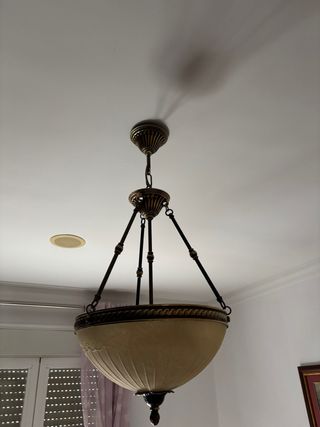 Lámpara colgante de cristal y metal