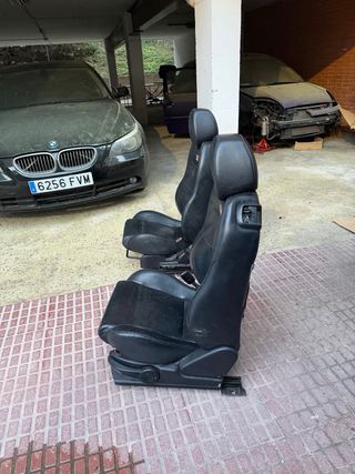 Asientos delanteros ST cuero negro