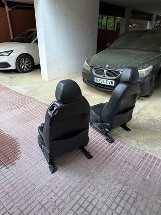 Asientos delanteros ST cuero negro