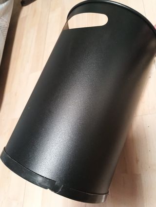 SOLO HOY URGE! CUBO BASURA METAL 20x30 cm