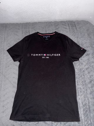 Lote Tommy Hilfiger (2 sudaderas + polo + 4 camise