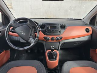 Hyundai i10 4 cilindros con 136700 kilometeos
