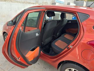 Hyundai i10 4 cilindros con 136700 kilometeos