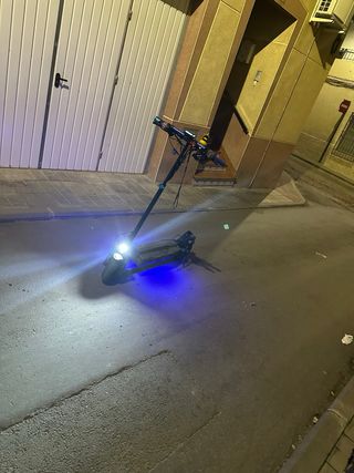Patin eléctrico con luces LED