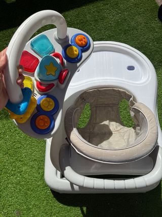 Andador bebé con centro de actividades