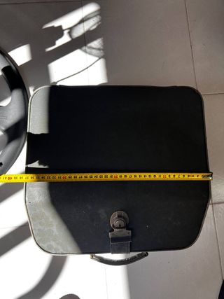 Máquina de escribir Friba con maletín