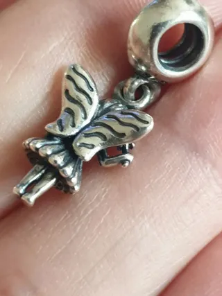 Charm Pandora fata con cuore dorato