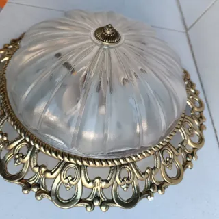 Plafón de techo cristal y metal dorado