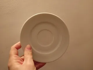 12 Bicchieri e piatti da caffè in porcellana bianca