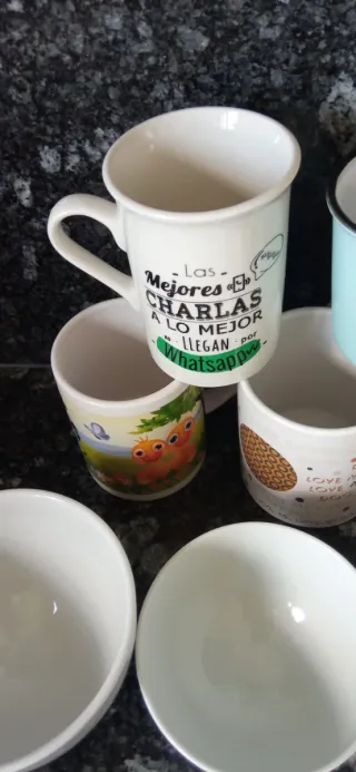 Tazas y pocillos diferentes 1€ unidad