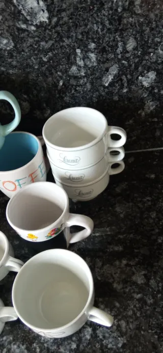 Tazas y pocillos diferentes 1€ unidad