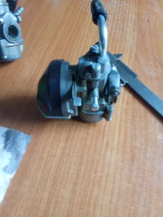 2 Carburadores  14/12 con boca de admisión de 16