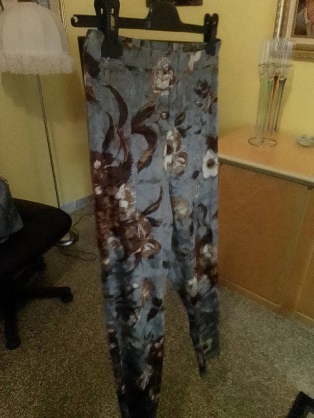 Pantalone vellutato elasticizzato tg 46 vita 32-48