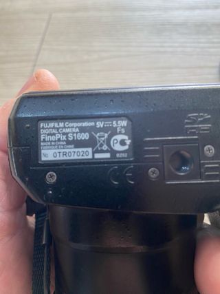 Cámara Fujifilm FinePix S1600 Negra