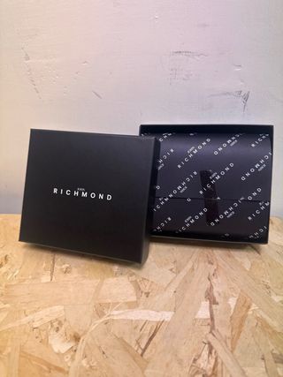 Portafogli da uomo Richmond. nuovo con cartellino