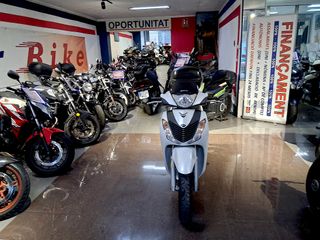 Honda SH 125i Scooter Automática