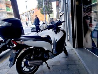 Honda SH 125i Scooter Automática