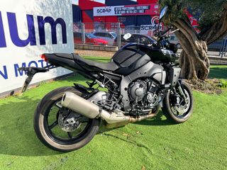 YAMAHA MT-10