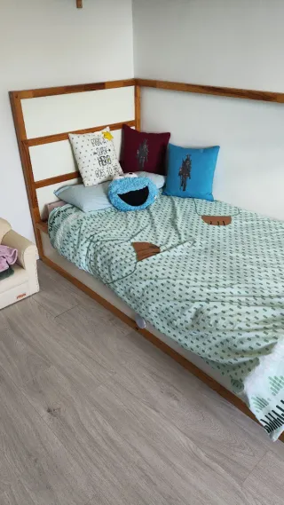 Cama infantil reversible IKEA modelo Kura