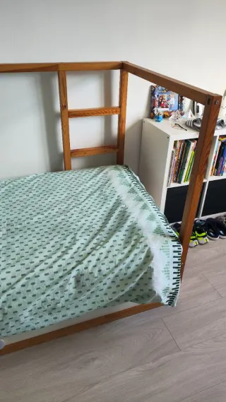 Cama infantil reversible IKEA modelo Kura