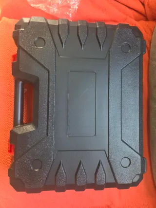 Taladro y Set de Herramientas Eléctricas