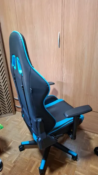 Silla Gaming Newskill Azul y Negra