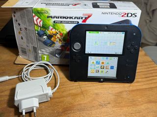 Nintendo 2DS Negra y Azul Completa