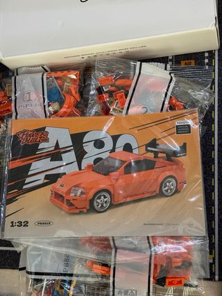 Toyota Supra 1:32 con Contenedor