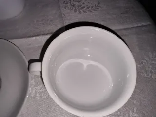 Biscottiera, 2 tazzine e 1 piattino Mulino Bianco.