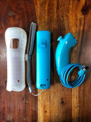 Wiimote azzurro motion plus integrato e nunchuk