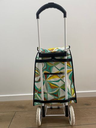 Carro de la compra con ruedas