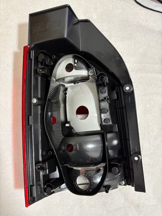 Piloto trasero derecho VW Transporter T6