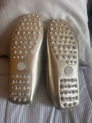 Mocasines dorados numero 38